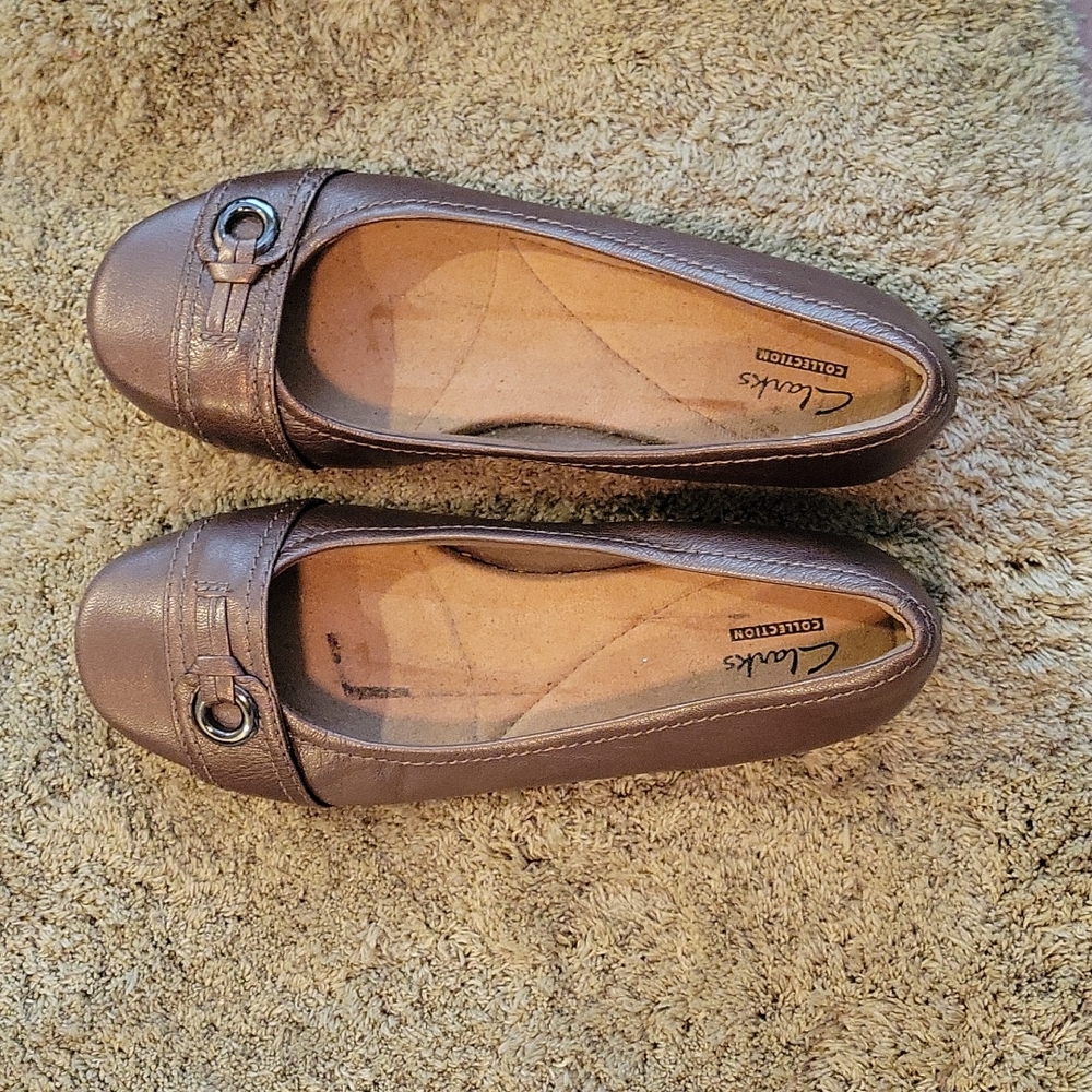Clarks Collection Size 6M with metal embellishments